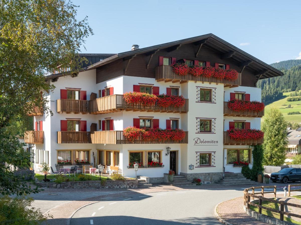 Hotel Dolomiten Weisberg-Taisten Buitenkant foto