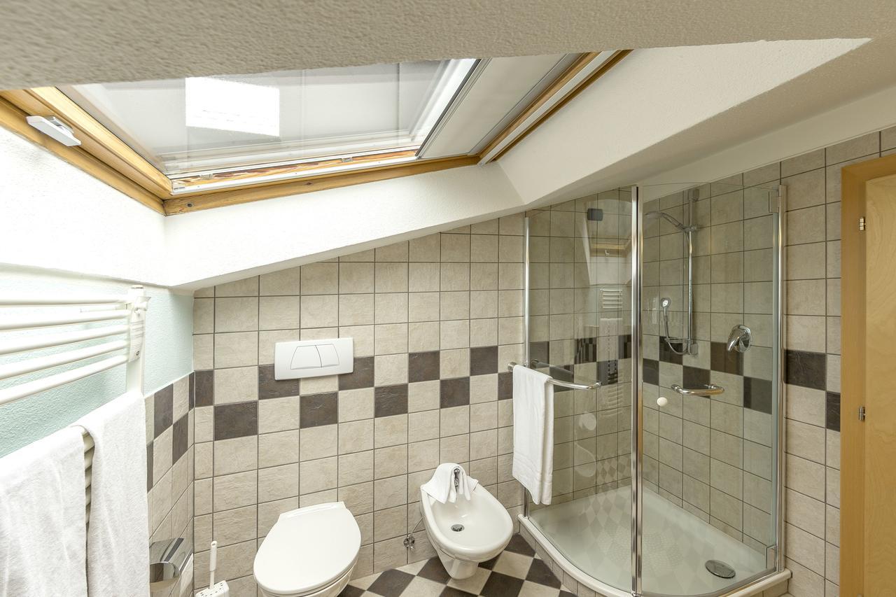 Hotel Dolomiten Weisberg-Taisten Buitenkant foto