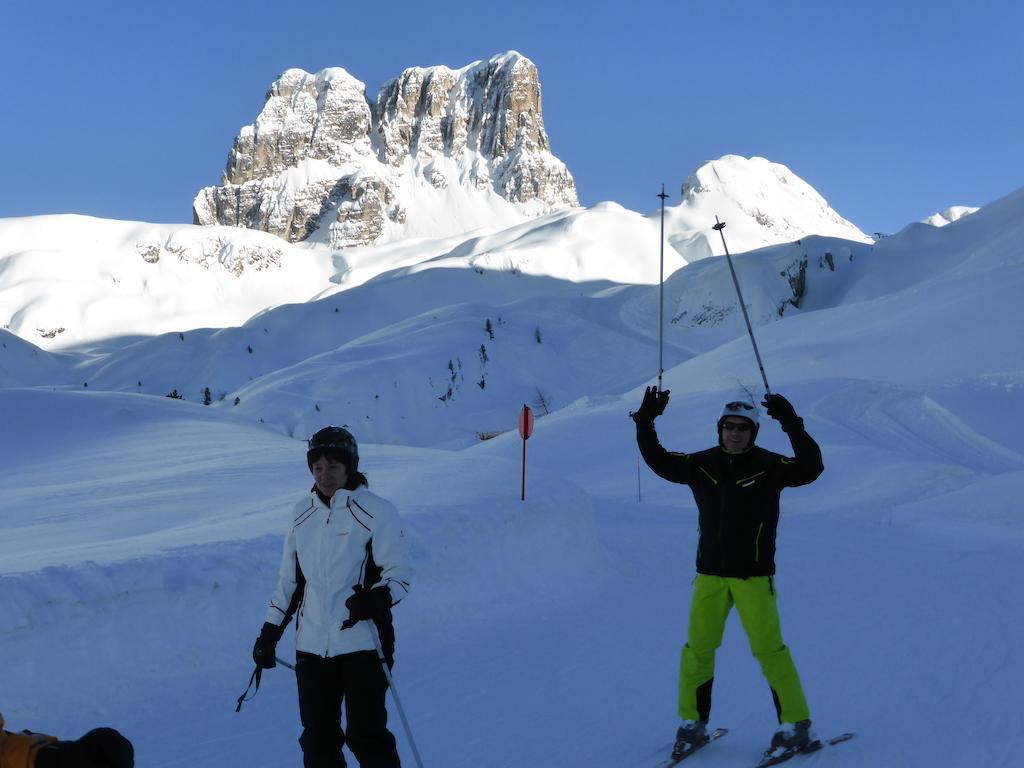 Hotel Dolomiten Weisberg-Taisten Buitenkant foto